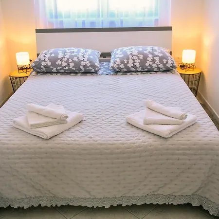 Apartmani Mariva Dicmo Extérieur photo