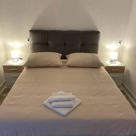 Apartmani Mariva Dicmo Extérieur photo