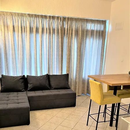 Apartmani Mariva Dicmo Extérieur photo