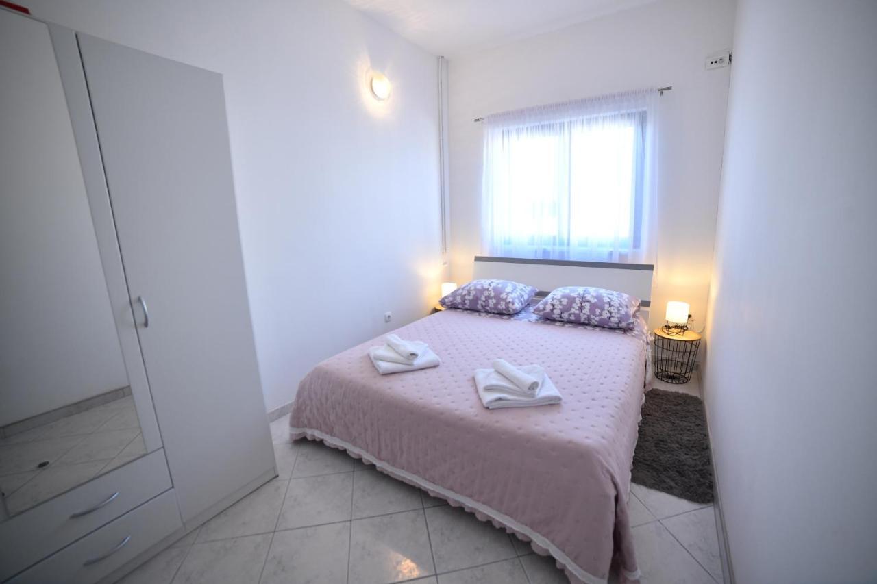 Mariva Apartament Dicmo