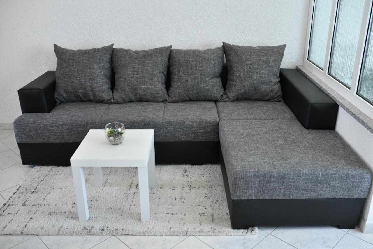 Mariva Apartament *